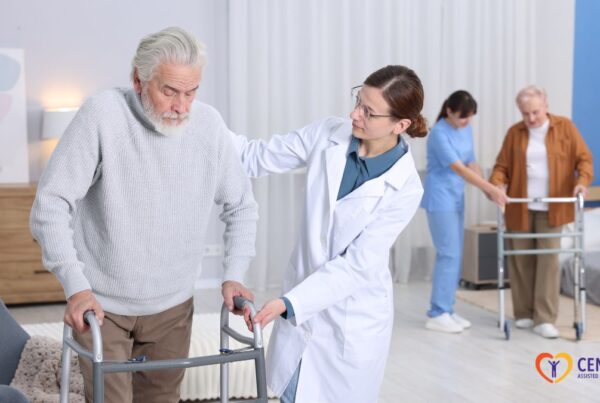 How Personalized Care Plans Improve Senior Health Outcomes in Assisted Living 2 personalized-care-plans-seniors